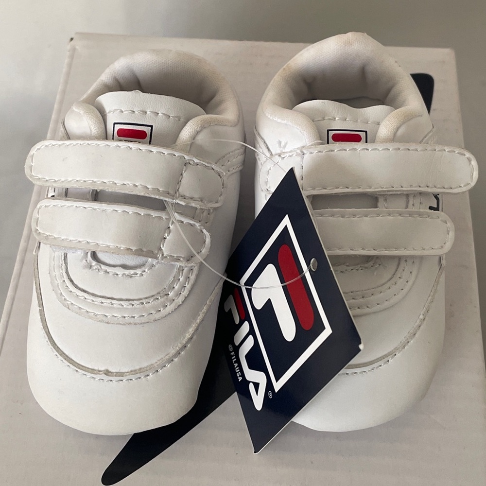 Fila Disruptor II infant crib shoes size 1 like new with box baby shoes white